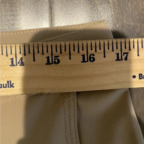 Zenergy Golf By Chicos Tan Capri Pants Chicos Sz 1 (US Sz 8) w/Tee Holder 33Wx23 - Picture 10 of 12